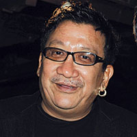 Yogeshwor Amatya, Nhyoo Bajracharya, Jems Pradhan