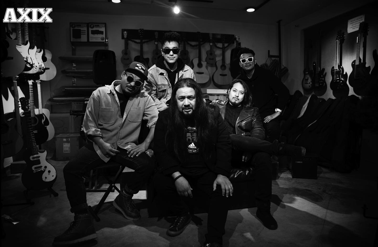 Axix Band